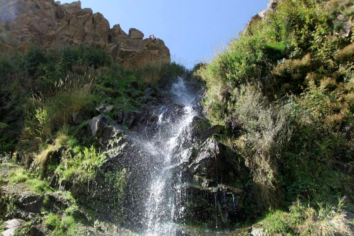 قیمت تور هوایی اردبیل /سفر به اردبیل چقدر خرج دارد؟