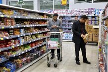 در تامین و توزیع روغن مشکلی نداریم/ فروش اجباری کالا ممنوع است