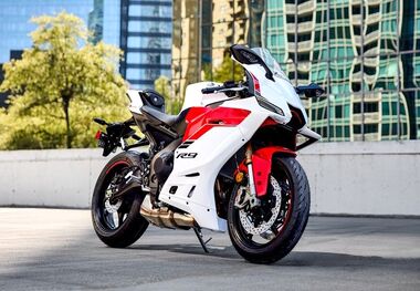 (عکس) موتورسیکلت سه سیلندر یاماها؛ YZF-R9 مدل 2025 معرفی شد