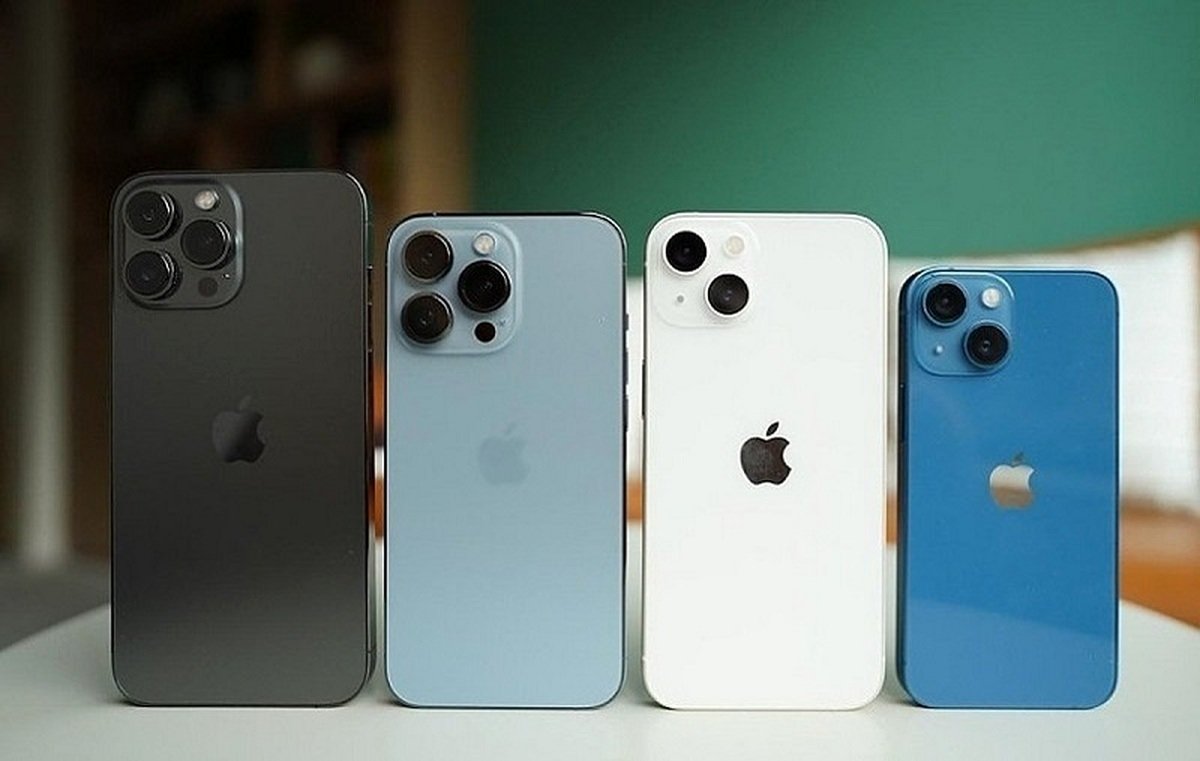 قیمت آیفون امروز پنجشنبه 1 شهریور 1403/ گرانترین گوشی در ایران چند؟