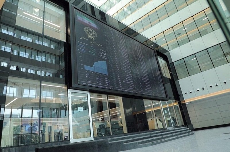 80 دستگاه کامیون به بورس کالا رفت