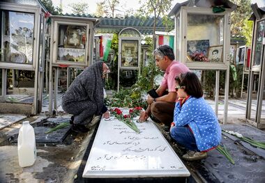 حقوق والدین شهدا مشخص شد؛ ۲۰ درصد بیشتر از پارسال