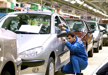 قیمت محصولات ایران‌خودرو امروز جمعه ۱۶ آبان ۱۴۰۴؛ قیمت جدید خودروهای اتومات مشخص شد