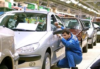 قطعات خودرو دو برابر قیمت رسمی؛ مقصر کیست؟