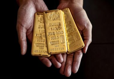 قیمت طلا امروز جمعه ۲۵ آبان ۱۴۰۳/ طلا عقب رفت