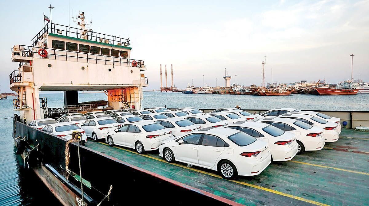 عرضه خودروهای وارداتی در حبس 73 روزه!