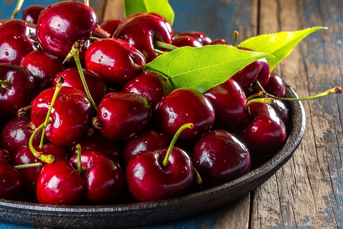 قیمت میوه تابستانی در آغاز شهریور؛ از هلوانجیری و انگور تا گلابی و شلیل