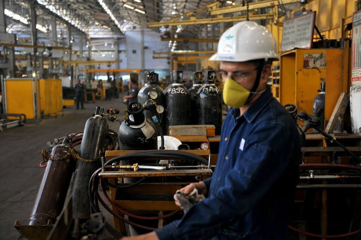 حقوق کارگران در سال آینده؛ دستمزد 40 میلیونی روی میز مذاکره