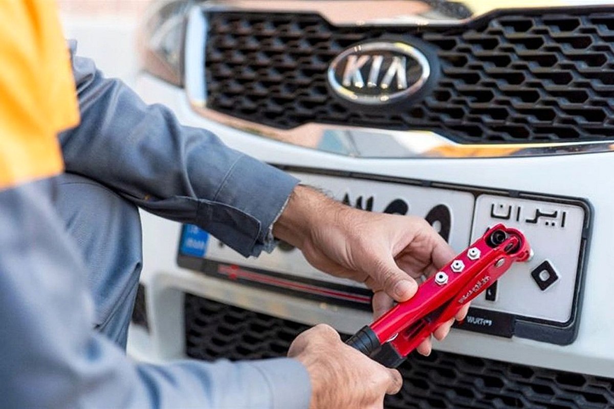 معرفی انواع پلاک خودرو در ایران؛ از تاکسی تا دیپلماتیک 