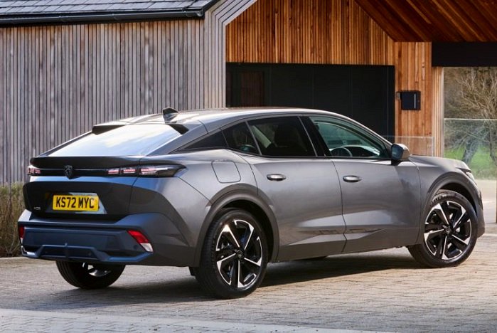 دومین سدان پژو به ایران میآید