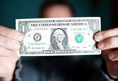 پیش‌بینی قیمت دلار تا پایان مهر؛ بازار ارز در وضعیت «انتظار»