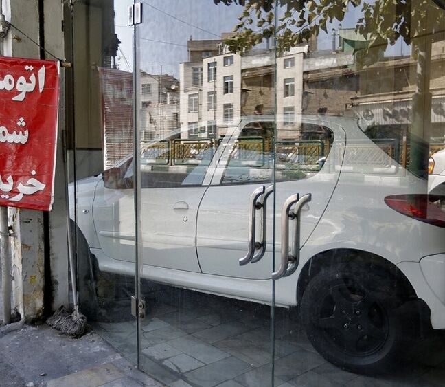 پیش‌بینی قیمت خودرو؛ چرا کسی ماشین نمی‌خرد؟
