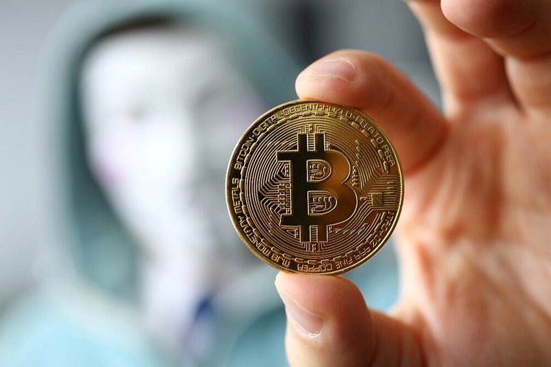 بیتکوین بالاتر از طلا و دلار ایستاد/ سود 245 درصدی BTC برای سرمایهگذاران ایرانی