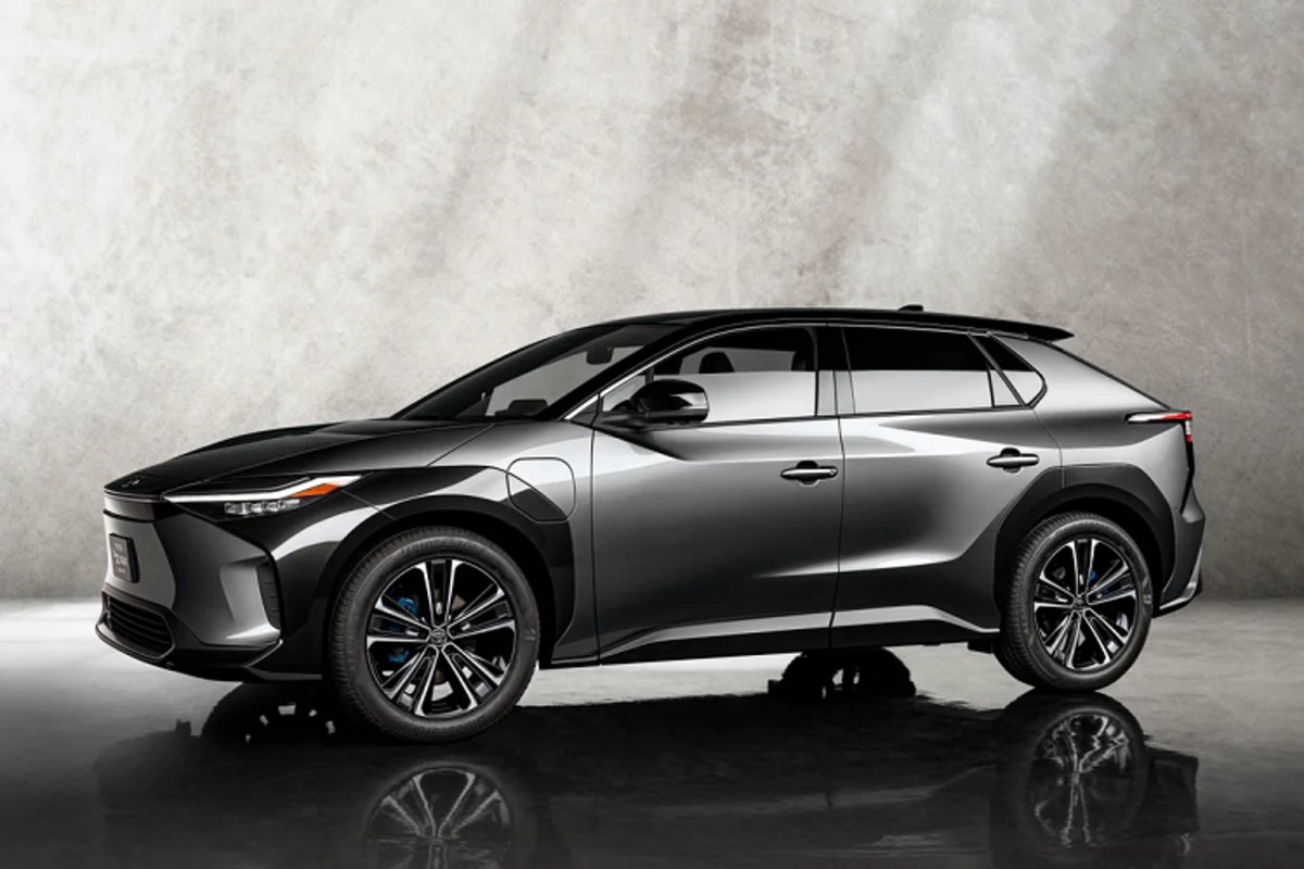 تغییر استراتژی تویوتا برای تولید خودروهای برقی