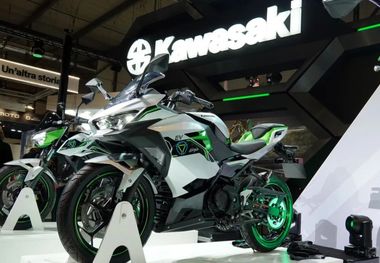 معرفی محصولات عجیب کاوازاکی؛ از کوله‌پشتی تا زیردریایی!