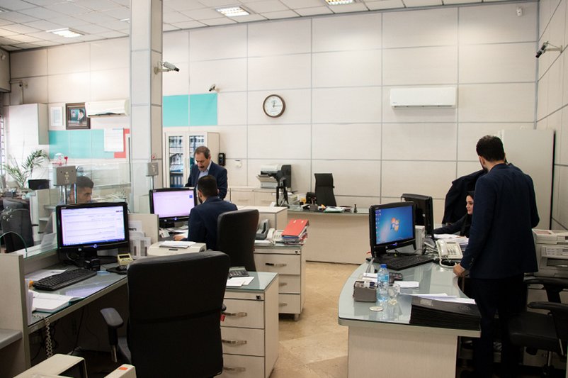 پیشبینی میزان افزایش حقوق کارمندان در سال ۱۴۰۴