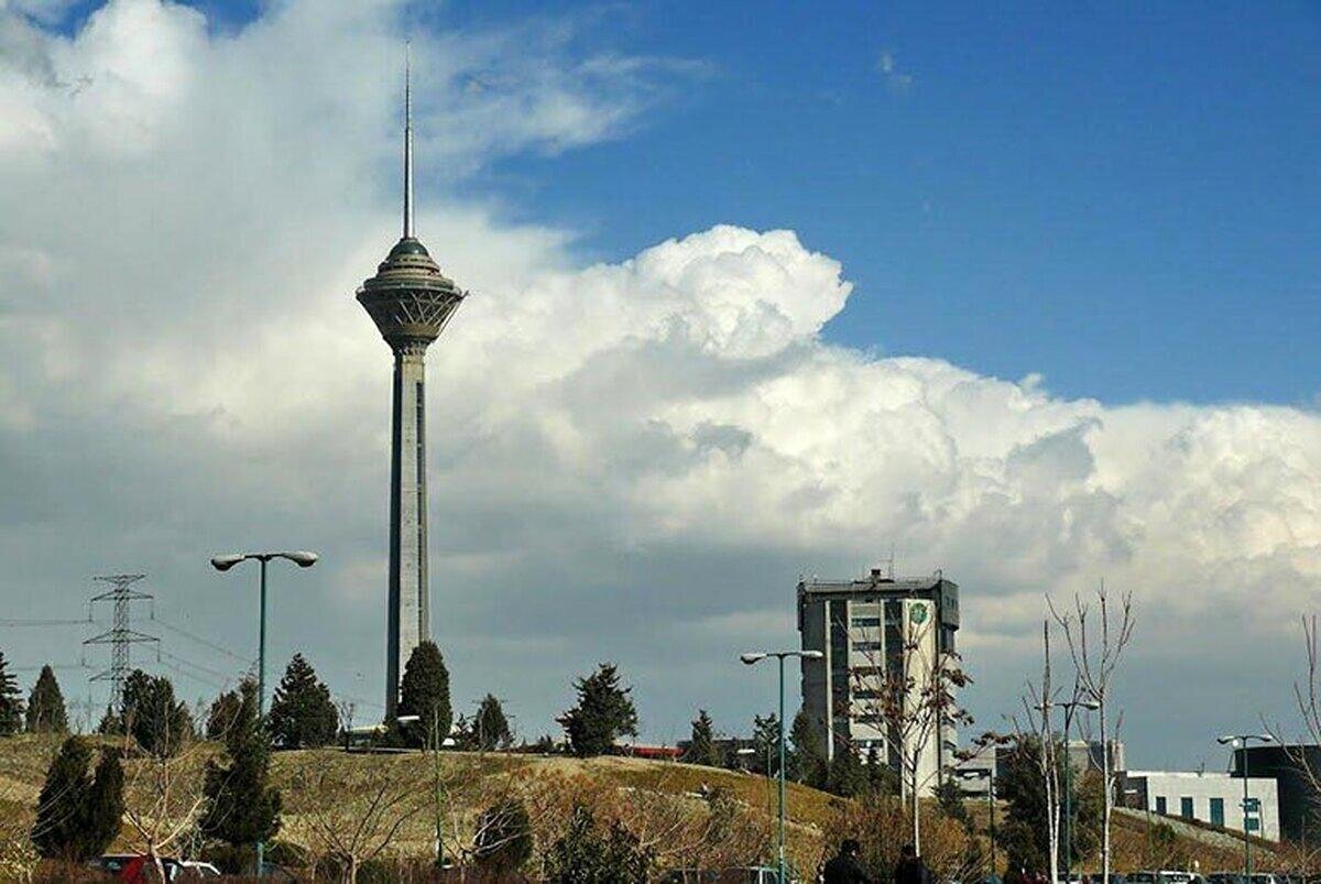 ماجرای آتش‌سوزی در محوطه برج میلاد