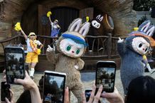 لبوبو در ایران؛ ۱۰۰ میلیارد تومان گردش مالی یک عروسک تقلبی!