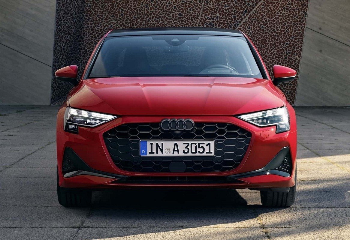 واردات مدل پایه آئودی A3 با برچسب لوکس و قیمتی خارج از تصور!