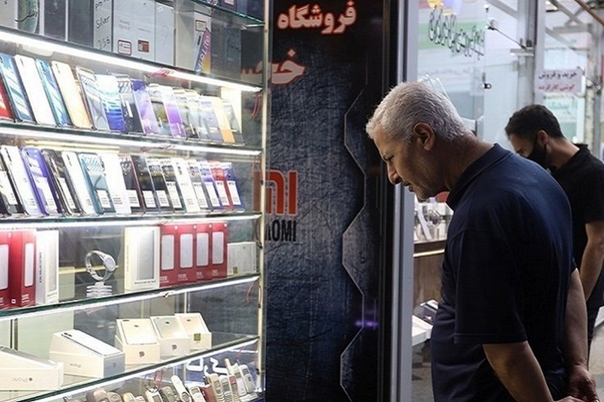تبعات توقف واردات موبایل؛ شوک به بازار