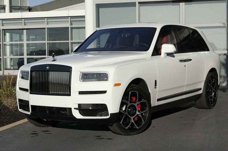 کولینان بلک بج؛ شاهکار جدید رولزرویس در خیابانهای ایران