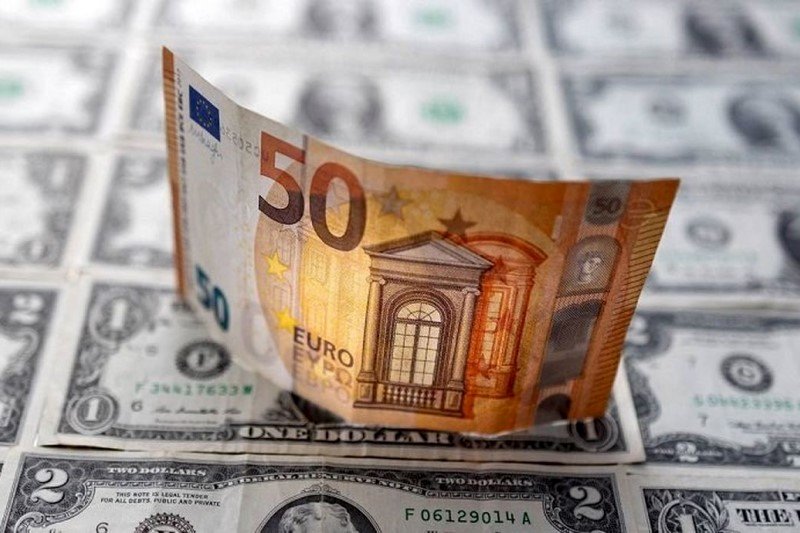 سقوط یورو رکورد زد