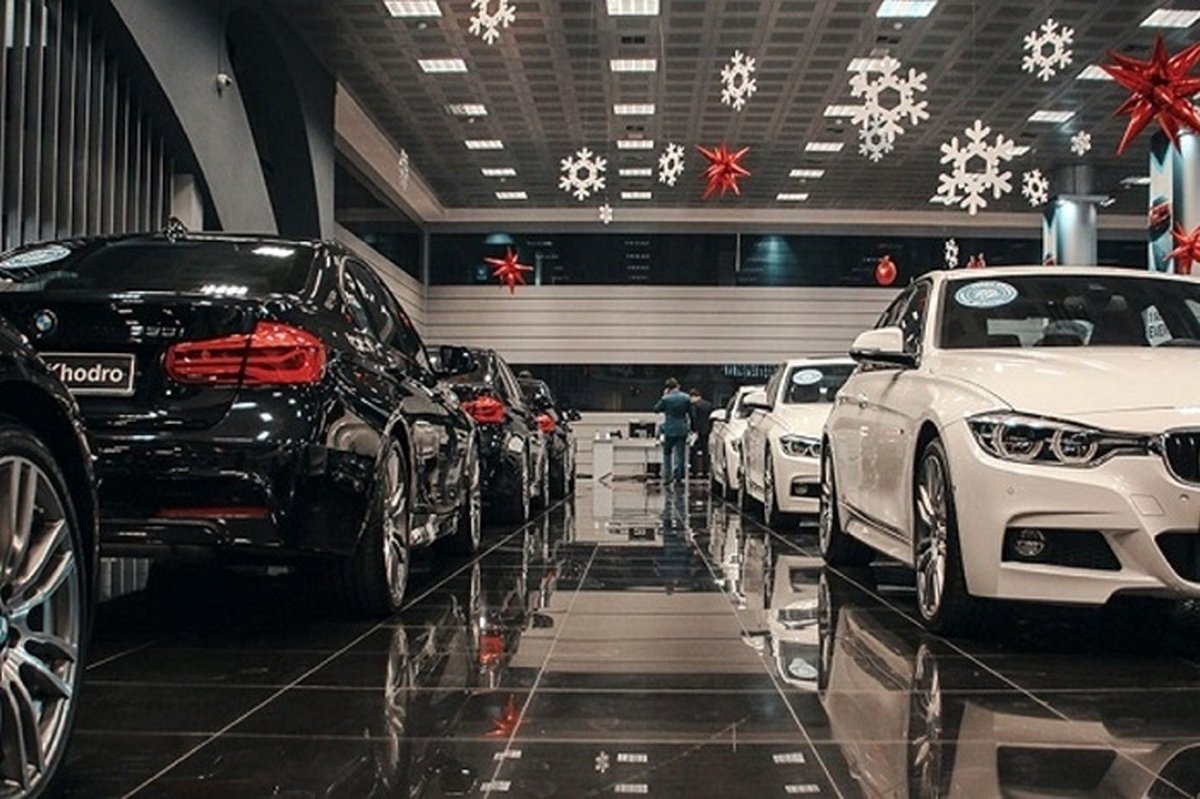 هزینه اجاره خودرو در ایران/ مرسدس بنز، روزی هشت میلیون!