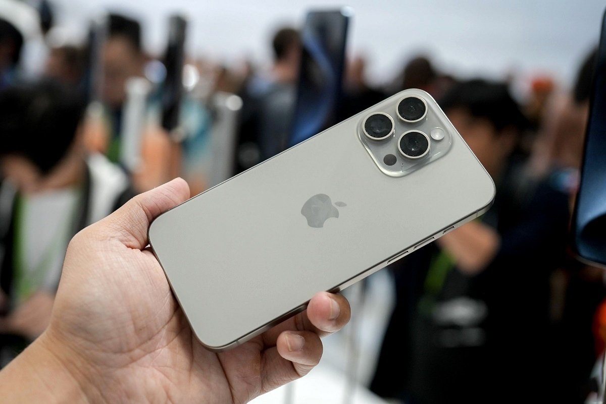 بهترین گوشی برای عکاسی؛ دوئل آیفون با قلدرهای اندرویدی