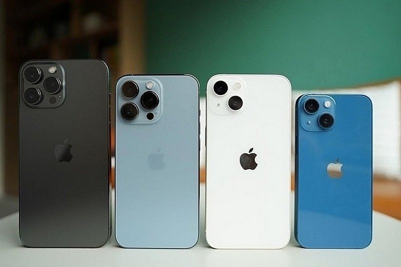 قیمت آیفون امروز شنبه 13 مرداد 1403/ آیفون 13 معمولی چند؟