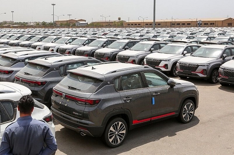 طرح واردات خودرو؛ چه کسانی میتوانند خودرو وارد کنند؟