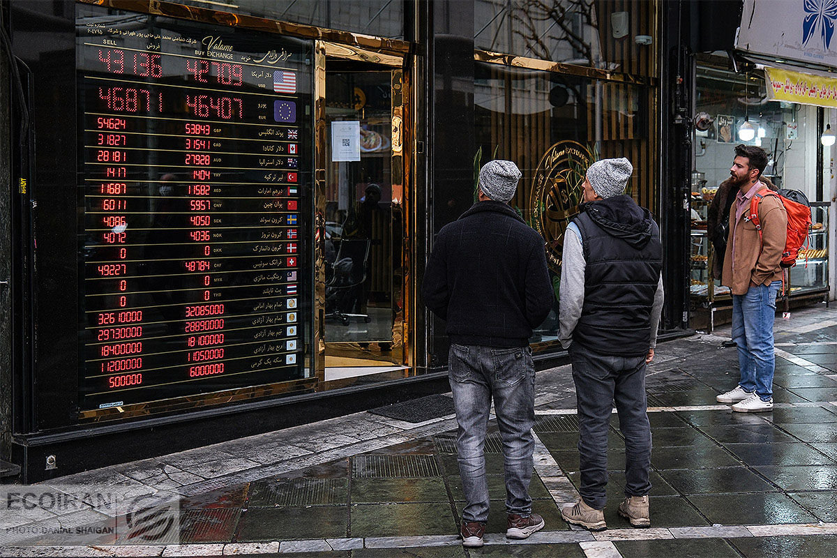 کاهش بیشتر قیمت دلار در راه است؟