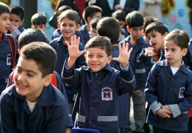  والدین دانش‌آموزان وام ویژه می‌گیرند