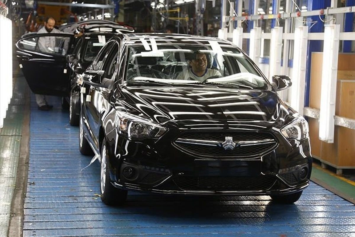 نبرد خودروهای داخلی؛ شاهین پلاس در برابر دنا و تارا