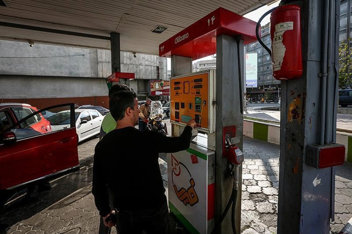 واکنش دولت به بنزین 30 هزار تومانی؛ اطلاعی نداریم!