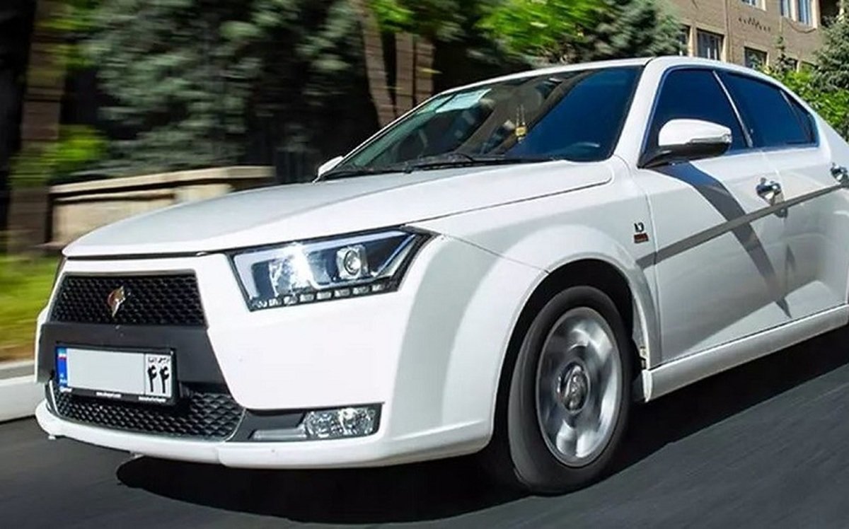 قیمت دنا پلاس دستی؛ اختلاف 82 میلیونی از کارخانه تا بازار آزاد‌