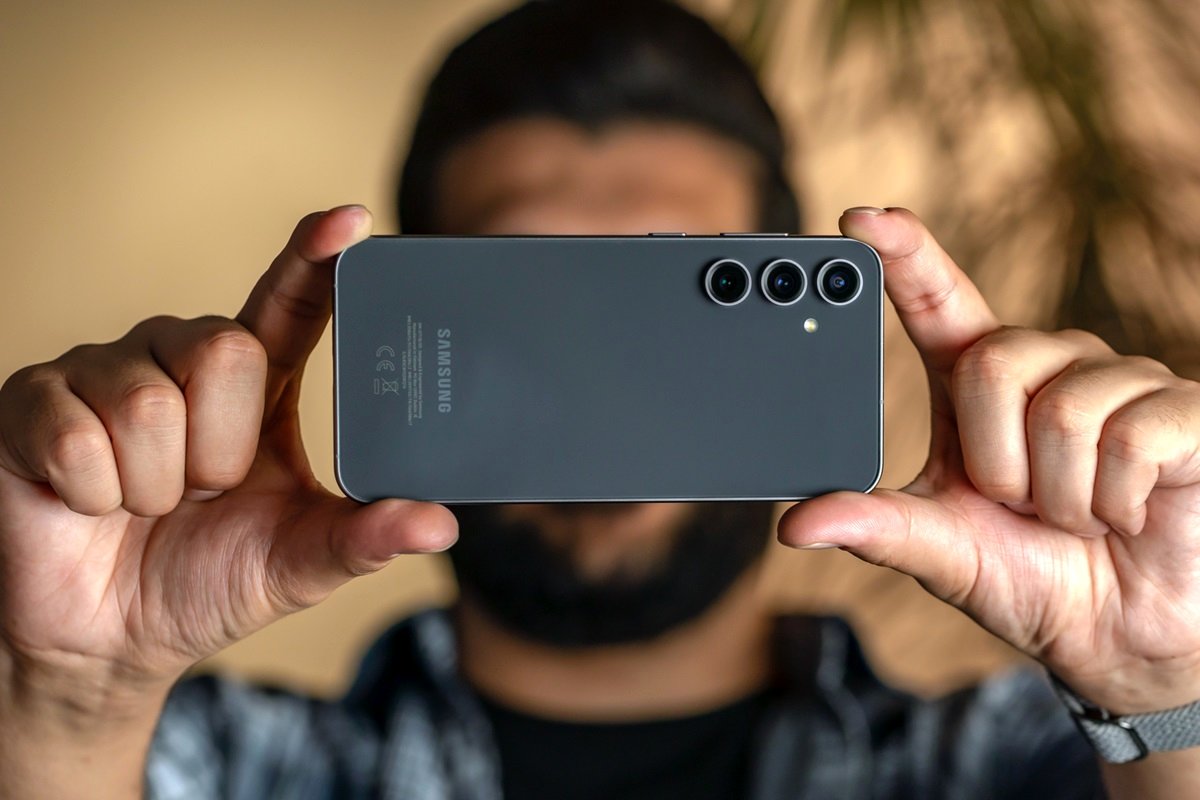 انتخاب میان دو فنادیشن سامسونگ/ گلکسی S24 FE بخریم یا S23 FE؟