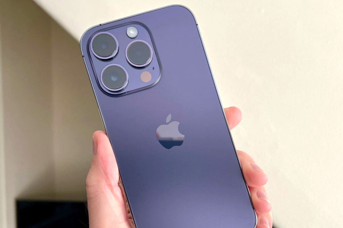 قیمت گوشی آیفون امروز ۳ تیر / آیفون 12 ارزان شد