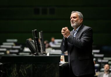 چالش حقوق و دستمزد کارگران در میدان بهارستان / راهکار صولت برای فرار!