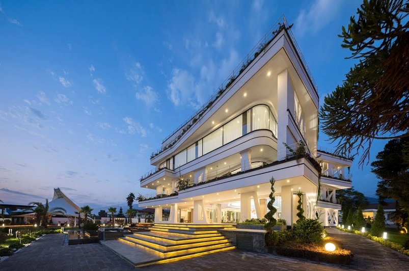 مالکان این خانهها آماده پرداخت مالیات باشند!