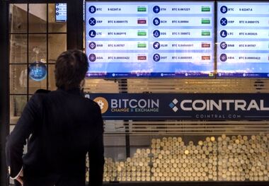 نبرد بیت‌کوین با مرز 100 هزار دلاری؛ صعود یا سقوط؟