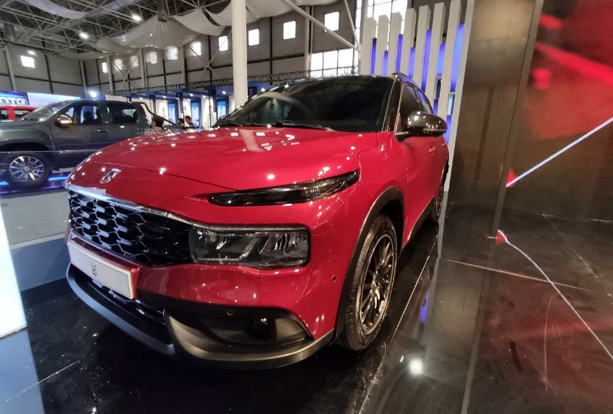 ری‌را جایگزین خودرو‌های خارجی می‌شود