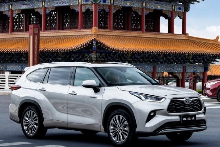 قیمت نهایی خودروهای تویوتا ویژه جانبازان اعلام شد؛ تویوتا وایلندر 3.2 میلیارد