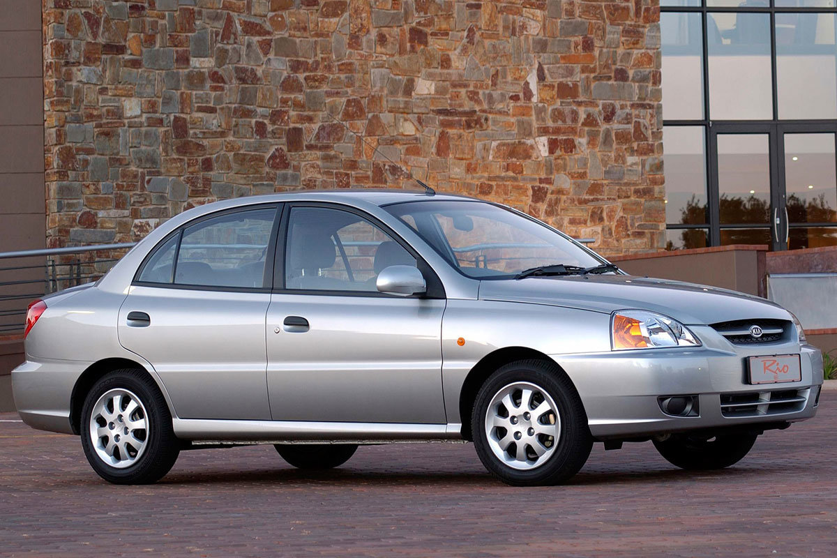 قیمت ریو کارکرده امروز چهارشنبه 29 اسفند 1403/ ارزان‌ترین مدل چند؟