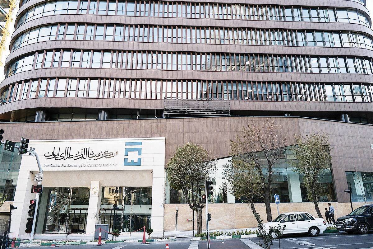 طعنه بانک مرکزی به وزارتخانه پزشکیان!