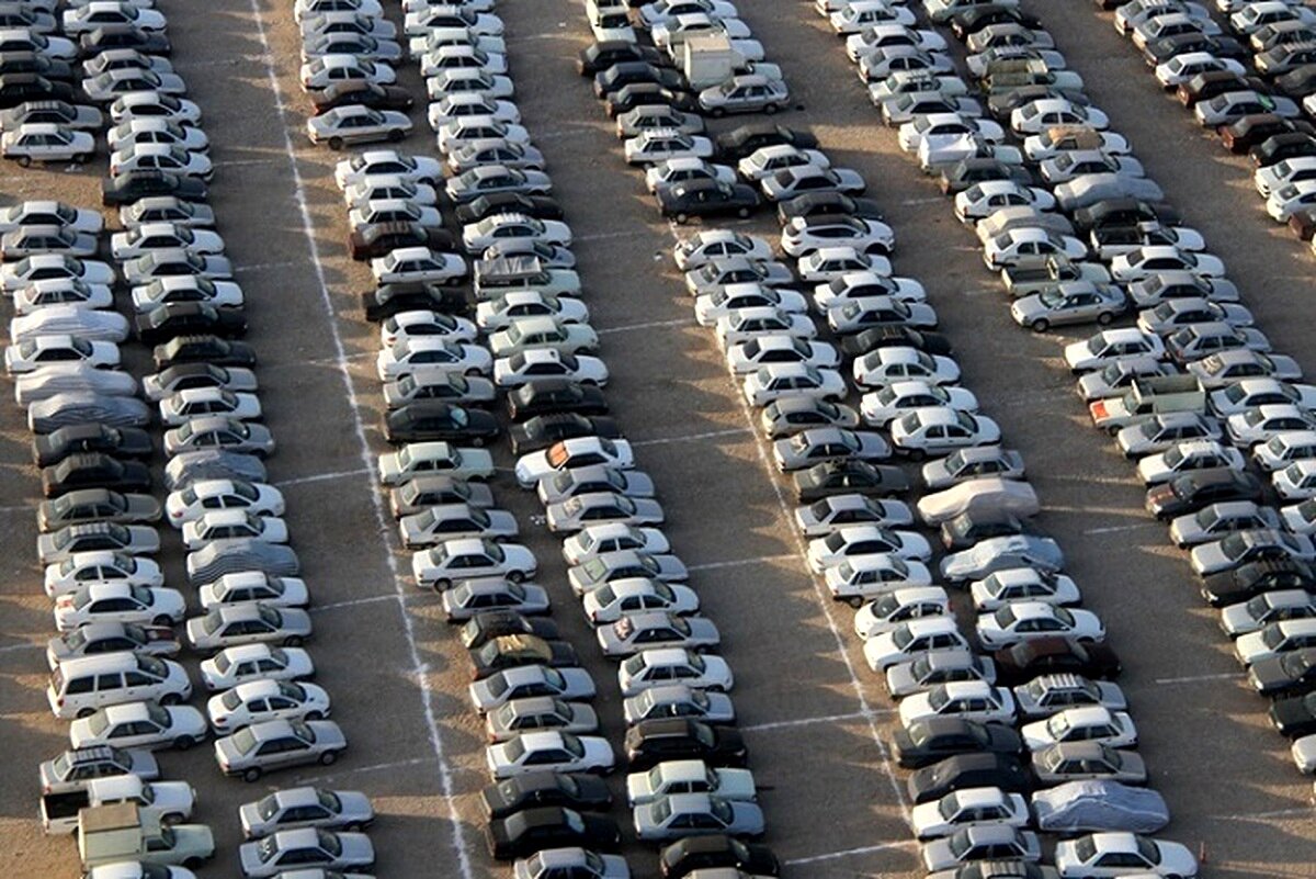 بازار خودرو در شوک؛ کمبود ارز و برق قیمت‌ها را بالا برد