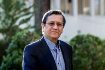 همتی قیمت دلار را گردن فرزین انداخت!