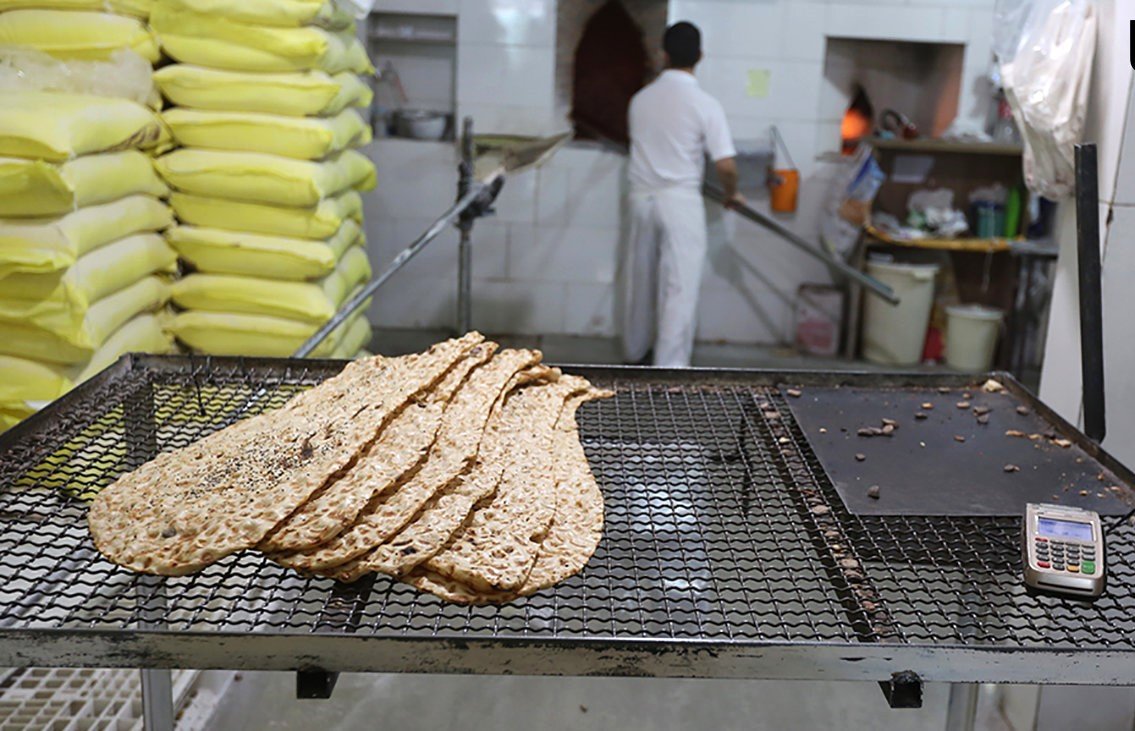 حذف خشخاش و کنجد استارت خورد/ نان ارزان میشود؟