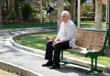 پرداخت حقوق بازنشستگان به آخر ماه موکول شد