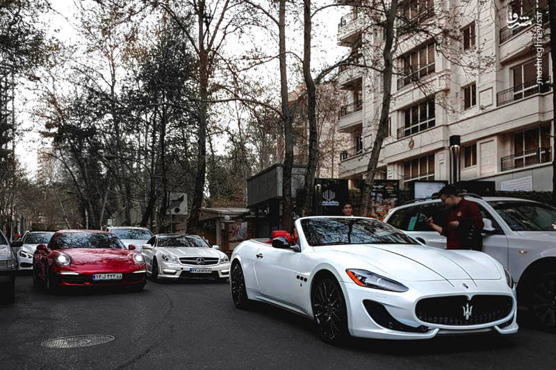 ورودی 300 میلیاردی برای شرکت در دورهمی خیابان فرشته!