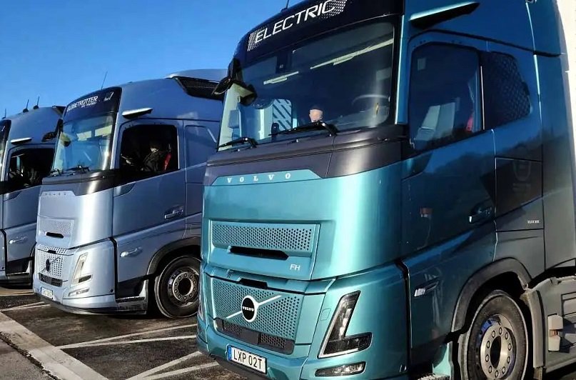 مقایسه بنز ۱۸۶۳ و ولوو ۷۸۰؛ دوئل بهترین کامیون در ایران